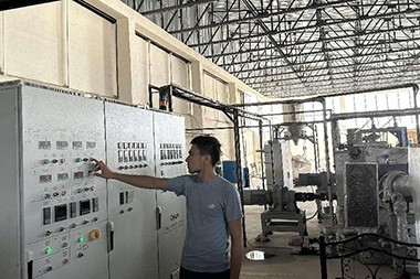 PET дахин боловсруулах, нунтаглах шугам Узбекистанд газардлаа